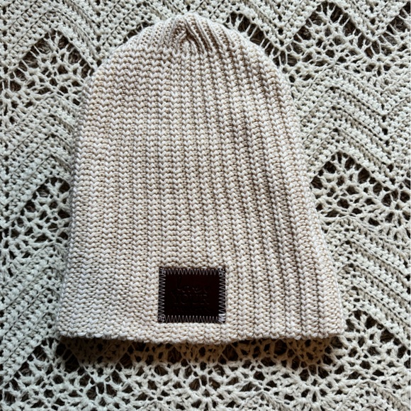 Love Your Melon Two Pack Tan Knit Beanie & White Knit Beanie Thick Crochet - Picture 4 of 8